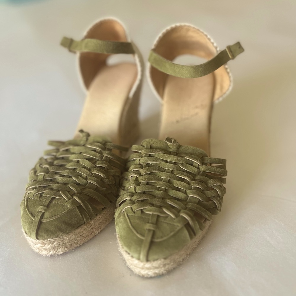 WORN ONCE, Sage and Cream Wedges, GORGEOUS sz 38